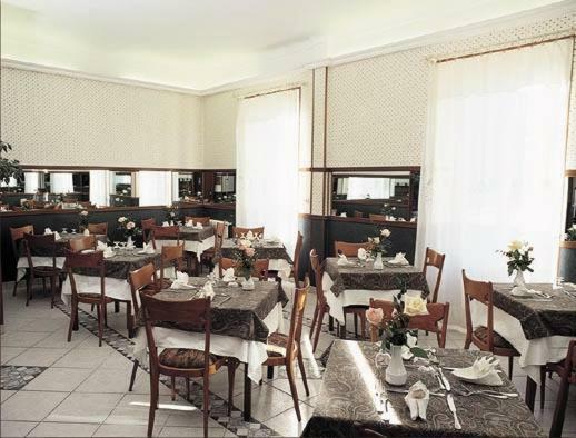 Hotel Rosalia Bordighera Exterior photo